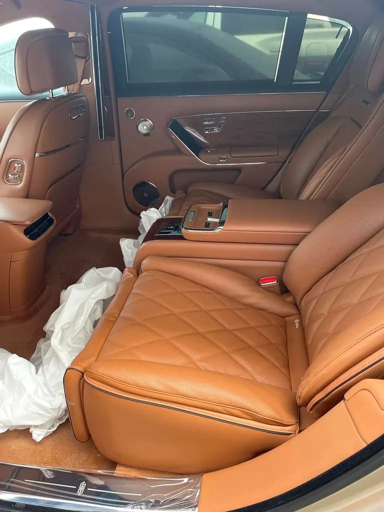 ماكسترو S800 Starlight Executive Edition (EREV) – Ultra-Luxury Intelligent Sedan