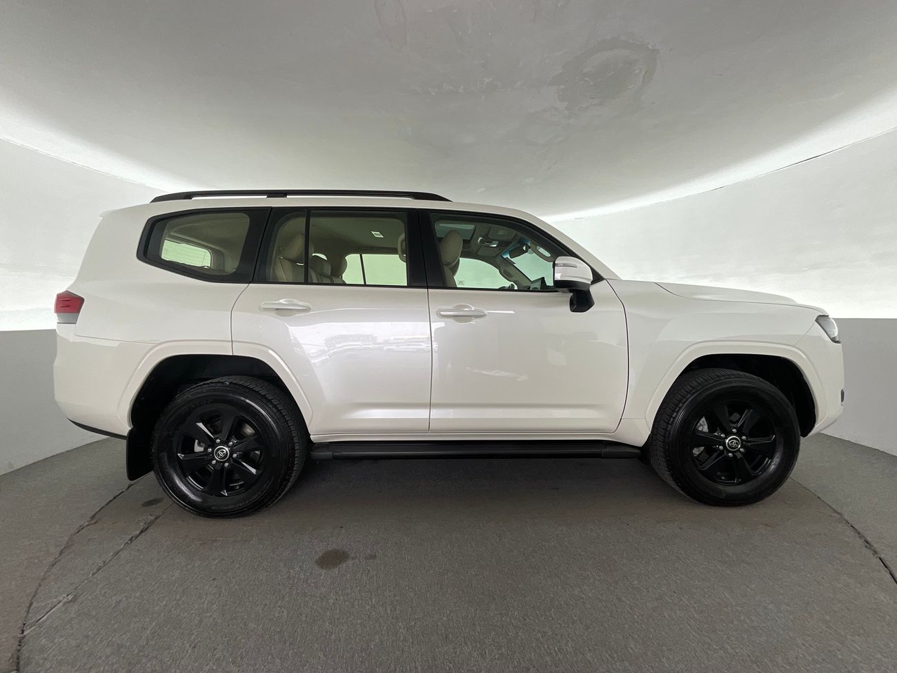 تويوتا لاند كروزر Black Edition (EXR) | شامل الضمان | 0 ﺪﻔﻋﺓ ﺃﻮﻟﻯ