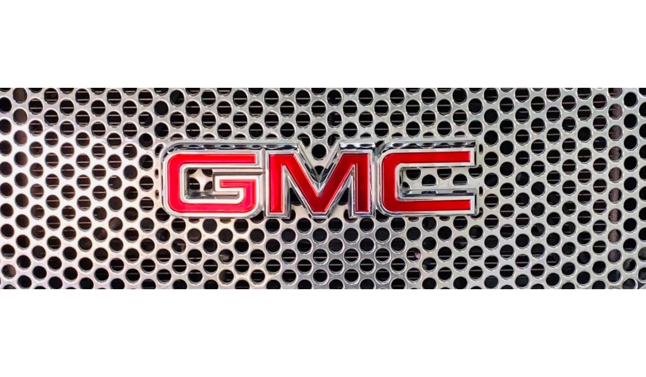 GMC Yukon Denali .. GCC .. 6,2L .. Perfect Condition .. Accident Free