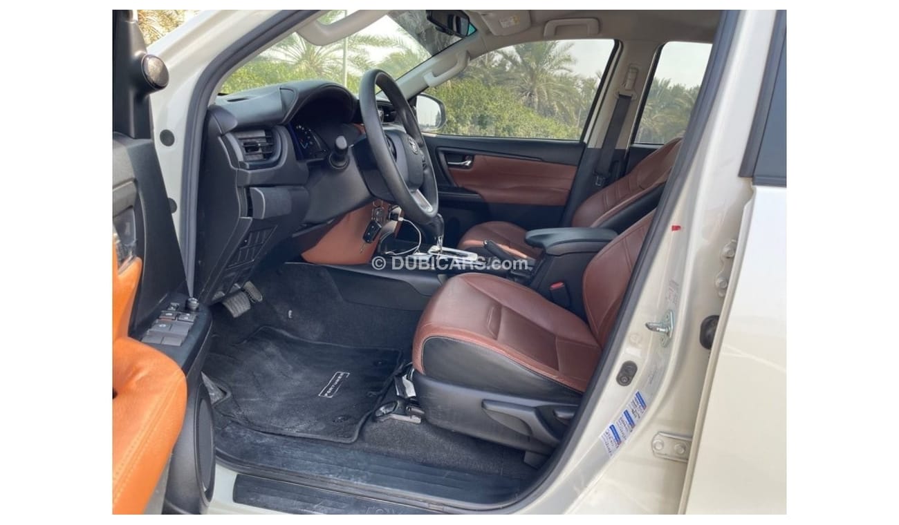 Toyota Fortuner EXR GXR TOYOTA FORTUNER  (GCC  _ SPEC) -  2019- VERY GOOD