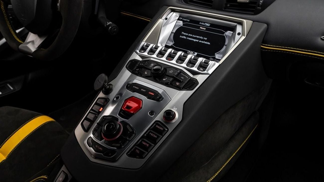 Lamborghini Aventador LP 700-4 - 2014 - GCC Specs