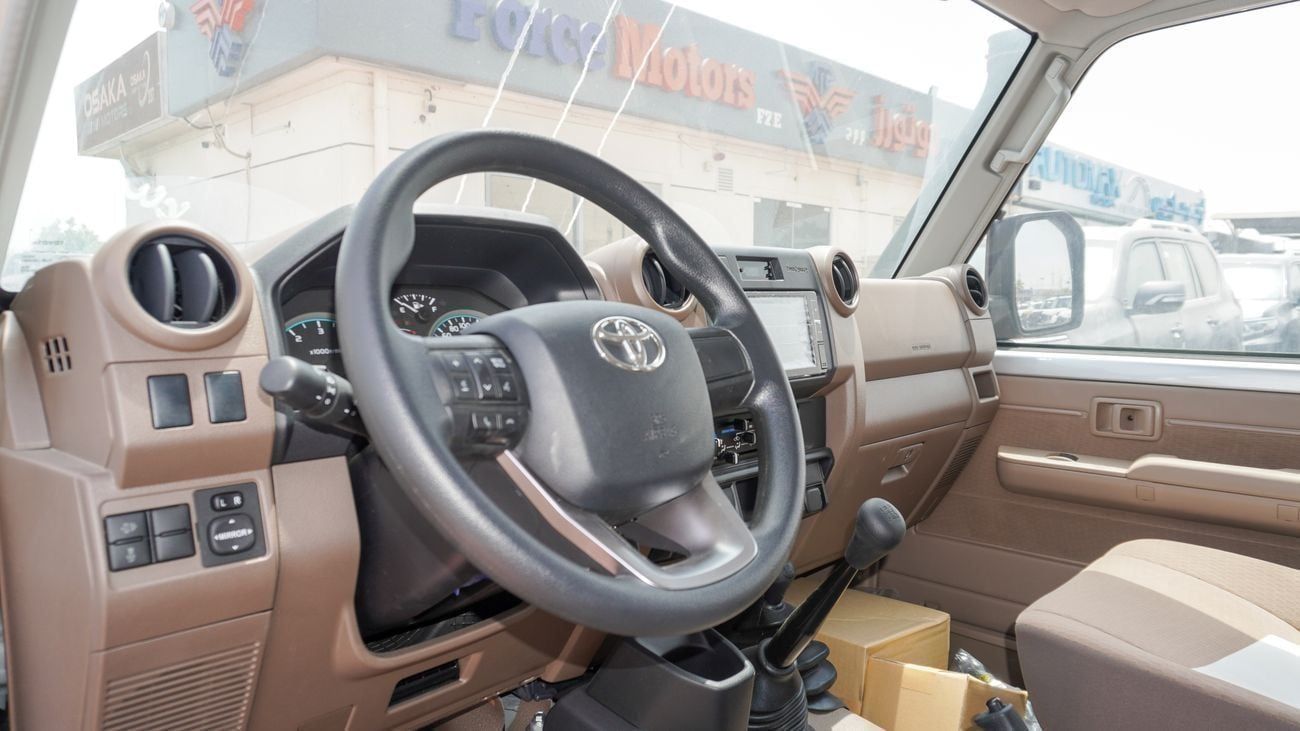 Toyota Land Cruiser Pick Up LC 79 DC 4.5L DIESEL V8