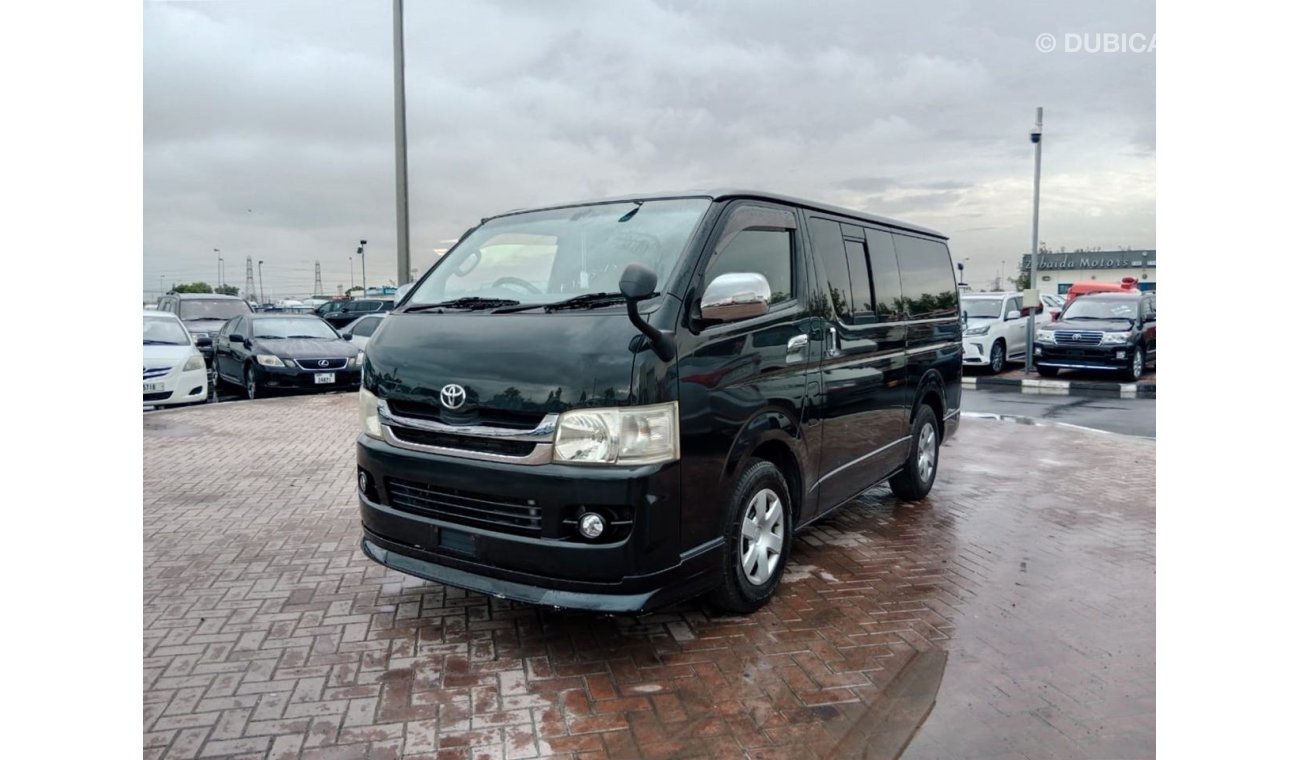 تويوتا هاياس TOYOTA HIACE VAN RIGHT HAND DRIVE (PM1549)