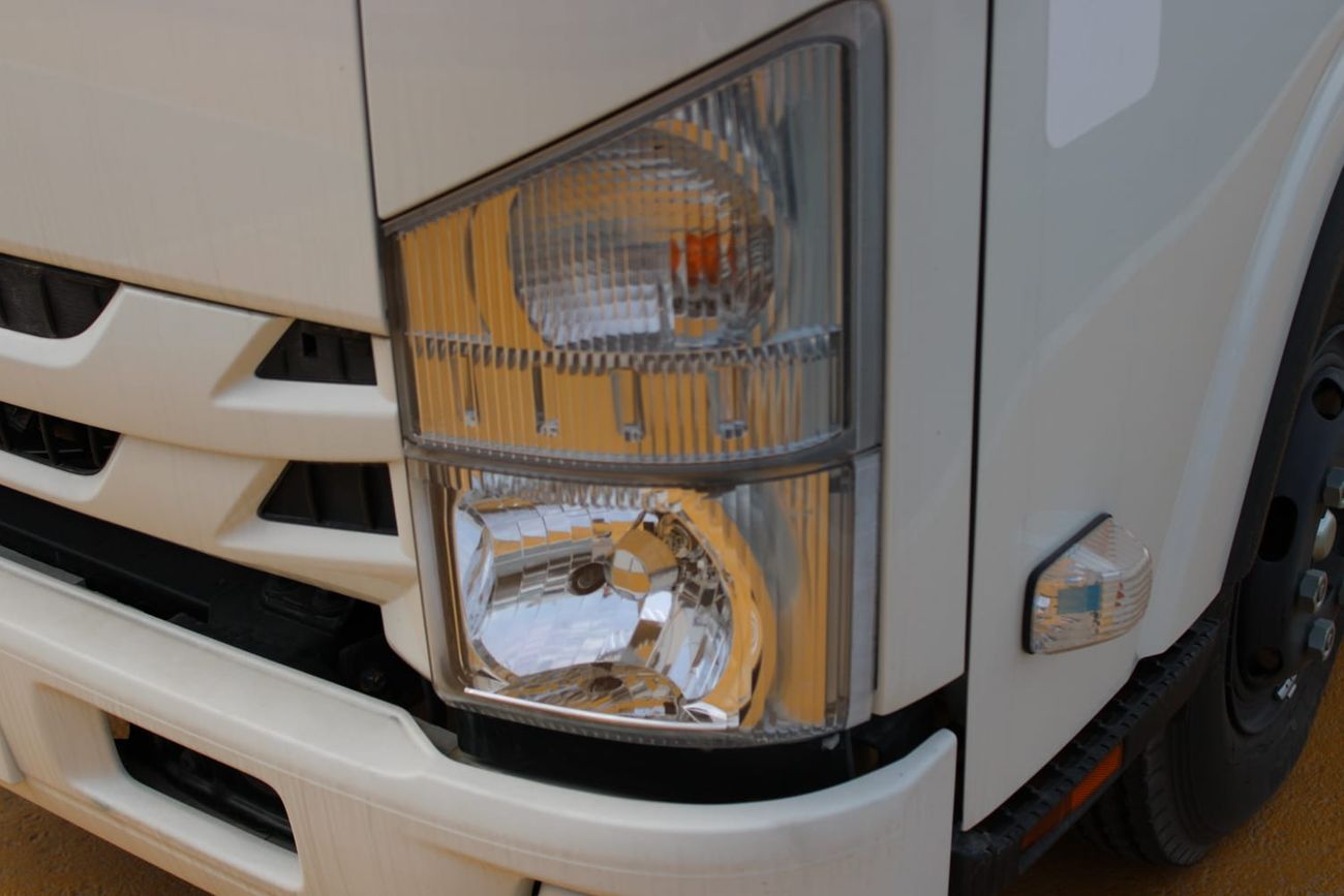 إيسوزو NPR شاحنة تجارية إيسوزو NPR 71 | ديزل موثوق | صفقات بالجملة | تصدير |