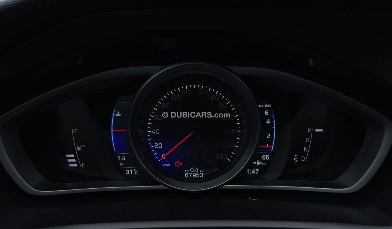 Volvo V40 T5 R DESIGN 2 | Under Warranty | Inspected on 150+ parameters