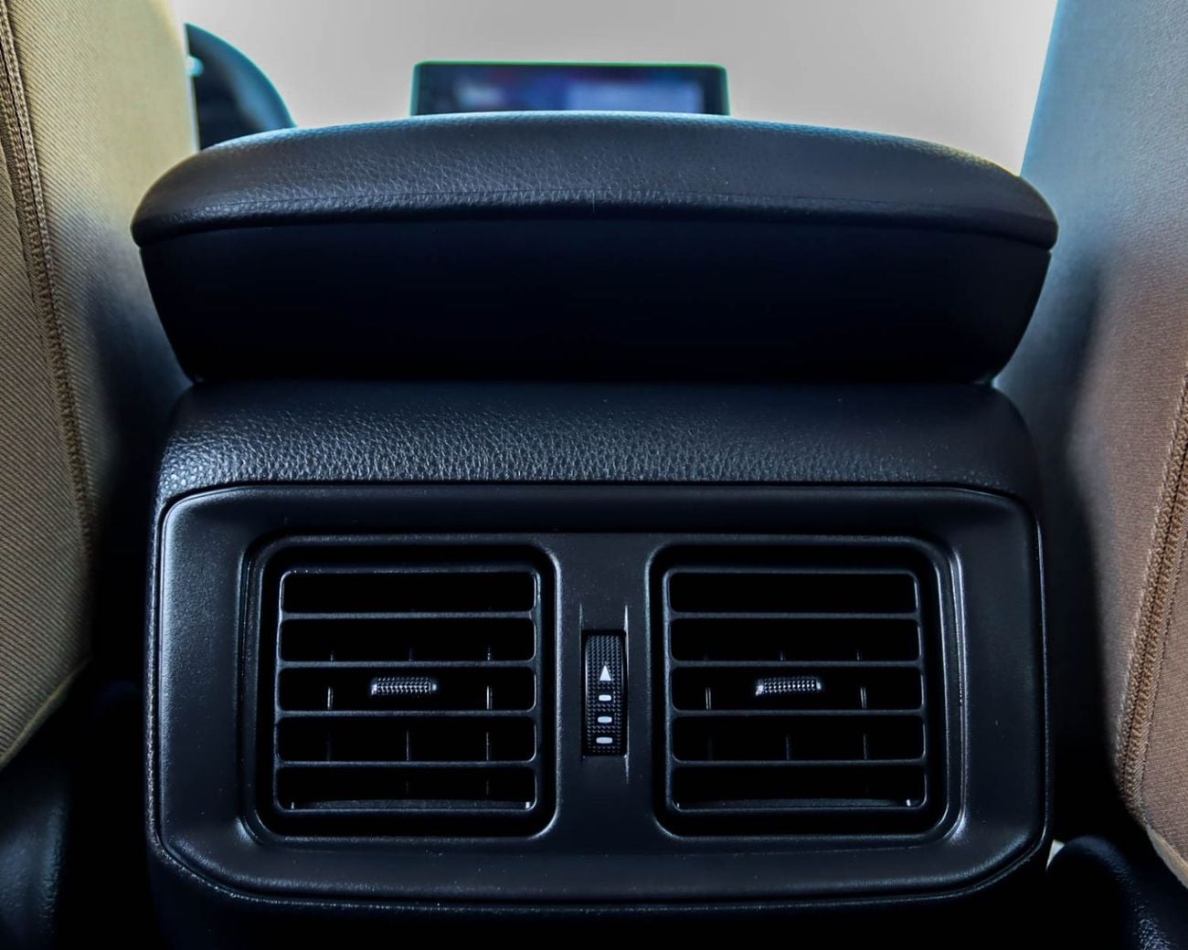 تويوتا راف ٤ تويوتا راف فور هايبرد | 2.5 لتر | 2019 | خليجية | خالية من الحوادث | بحالة ممتازة | 1380 شهرياً