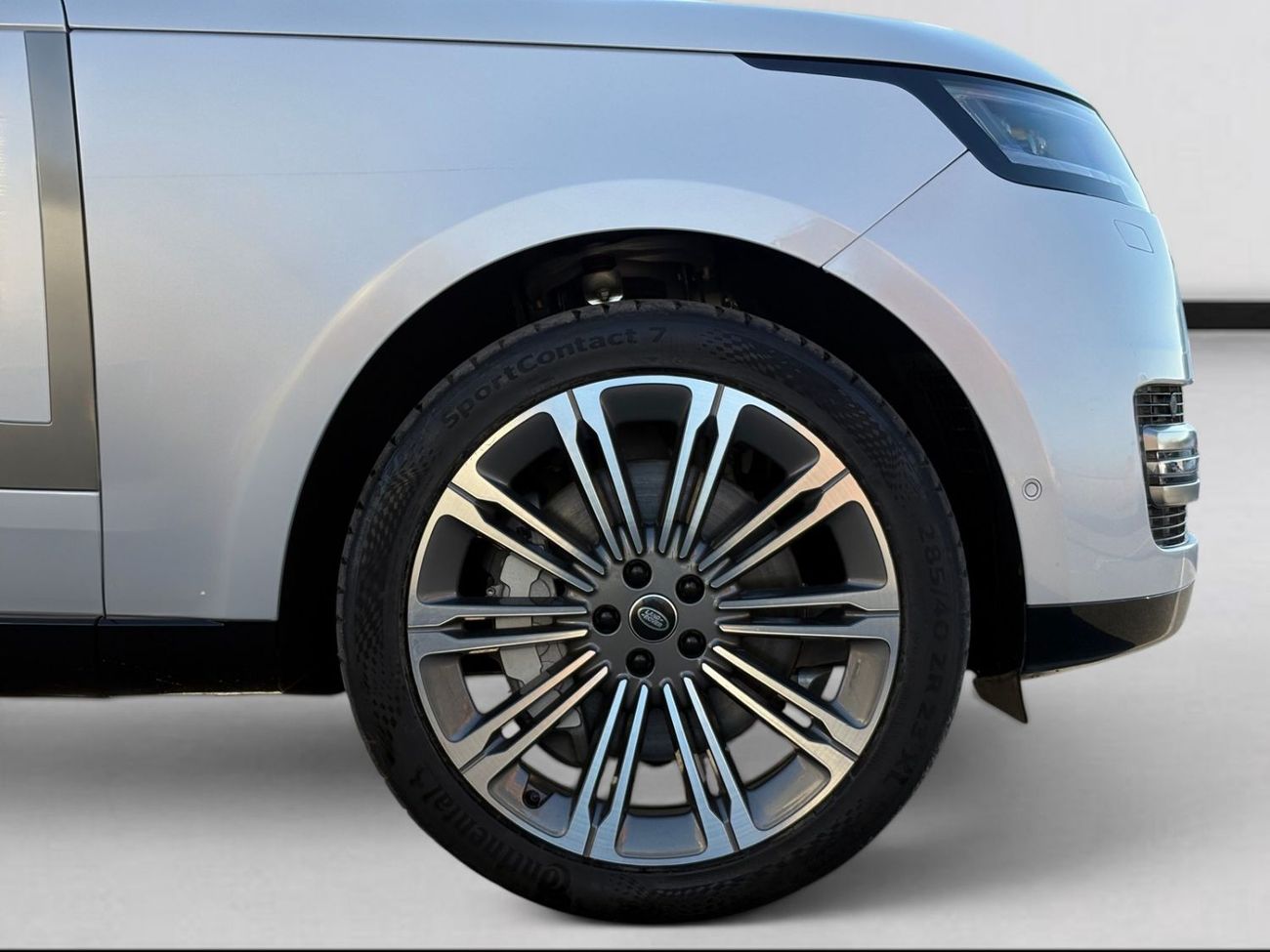 Land Rover Range Rover HSE P530 AED 8,400 P.M | 0% DOWN PAYMENT | RANGE ROVER VOGUE SE P530 | 4.4L TWIN-TURBO V8 – 523 HP |