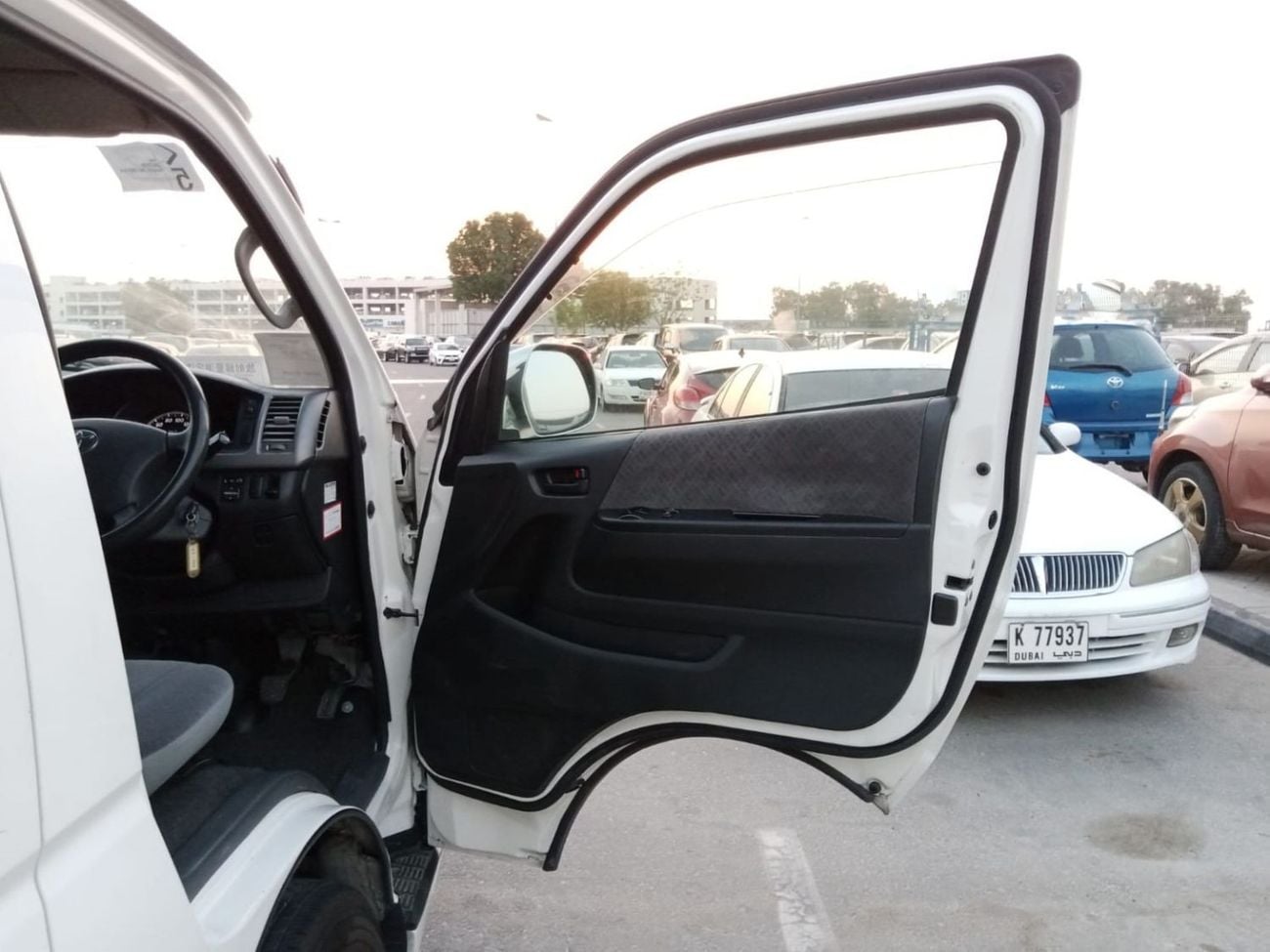 Toyota Hiace TOYOTA HIACE VAN RIGHT HAND DRIVE (PM 893)
