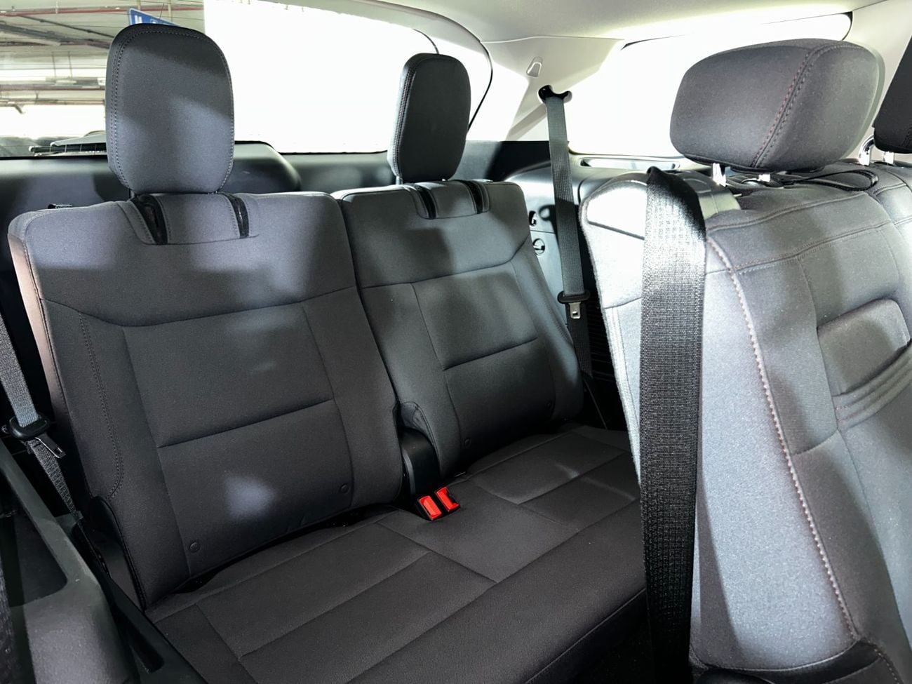 Ford Explorer E3225 / AL TAYER MOTORS AL QOUZ SHOWROOM