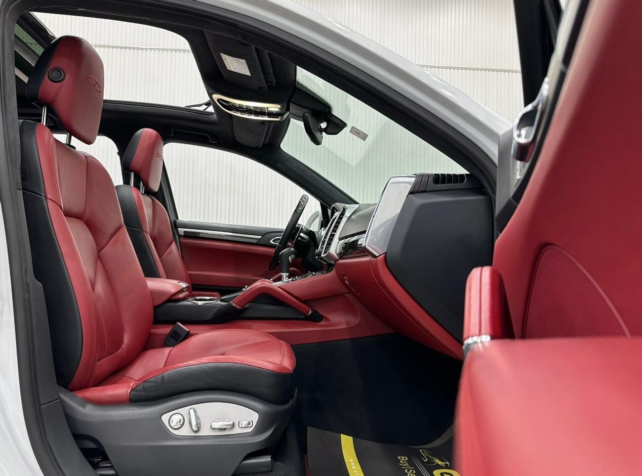 Porsche Cayenne 2016 Porsche Cayenne GTS, Full Service History, Carbon Fiber Package, Excellent Condition, GCC