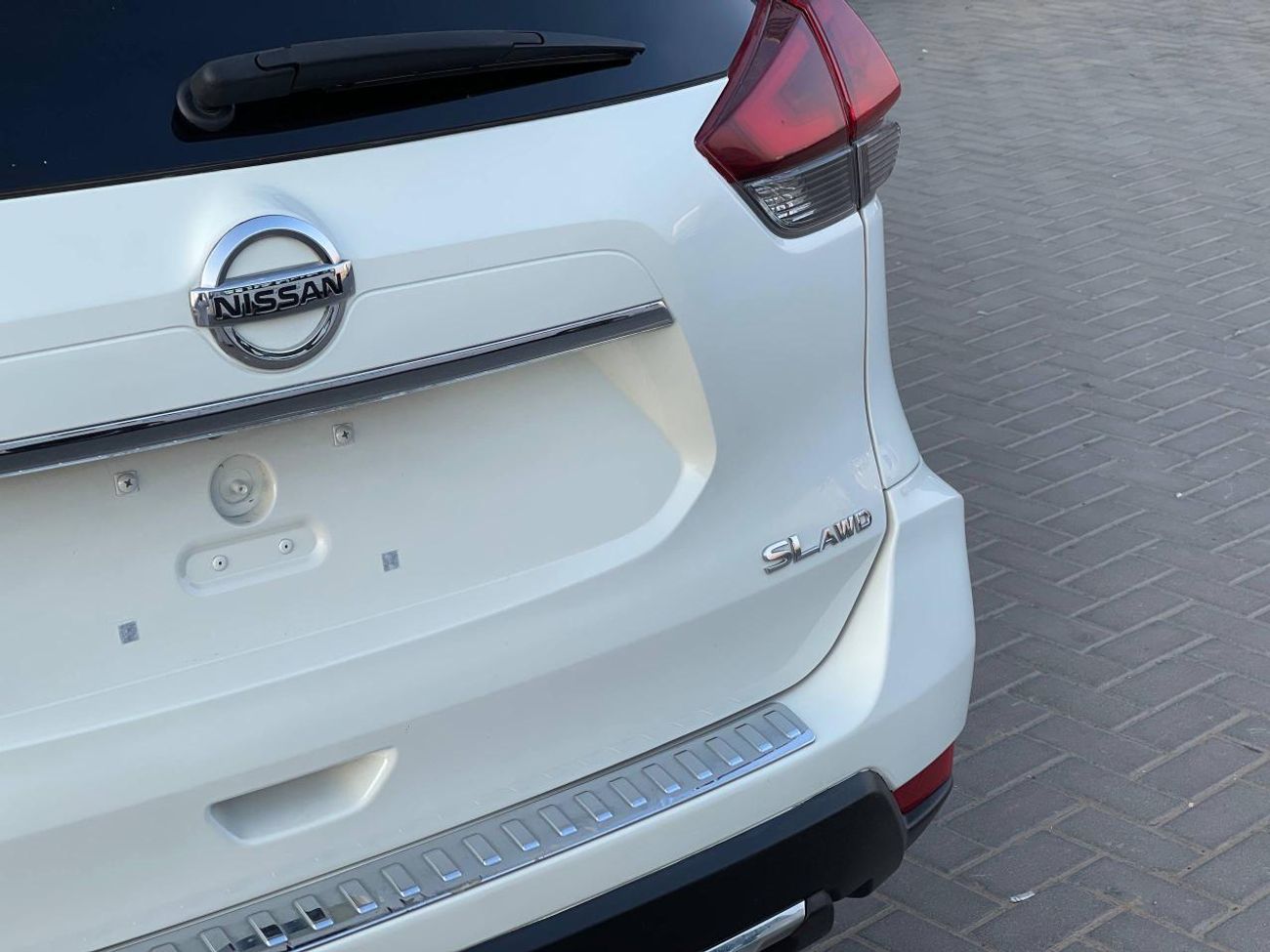 نيسان روج SL / AWD / 2.5 V4 / فتحة سقف بانورامية / كاميرا 360 درجة / رادار / نظام صوت BOSE