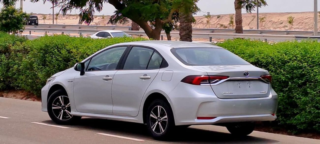 Toyota Corolla XLI Executive Hybrid 930-Monthly l GCC l Hybrid, Cruise, Camera l Accident Free