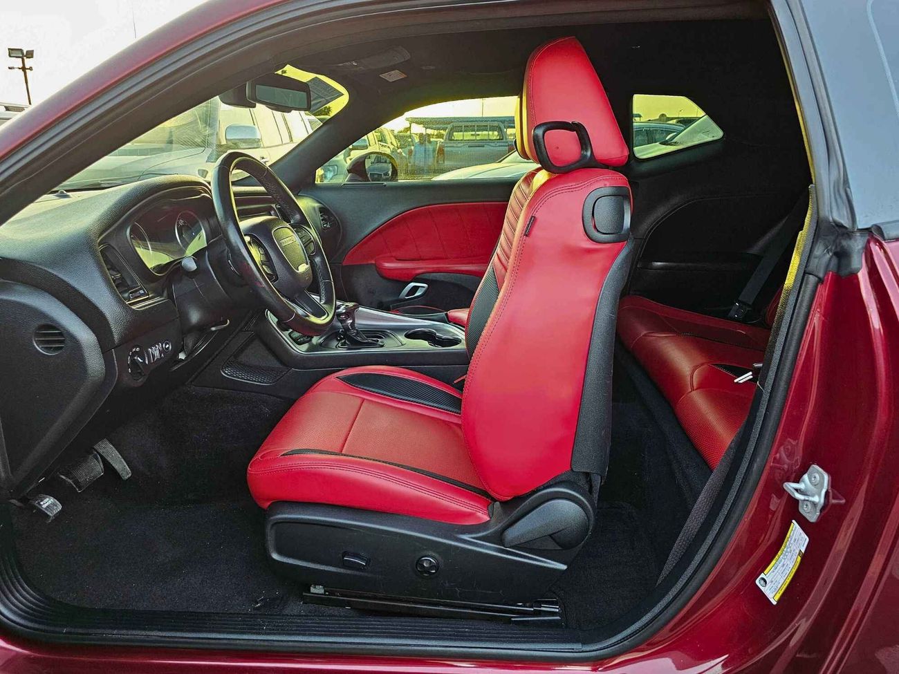 دودج تشالينجر SXT/ V6/ ORG AIRBAG/ LEATHER/ DVD CAMERA/ PUSH START/ 696 MONTHLY / LOT# 24996