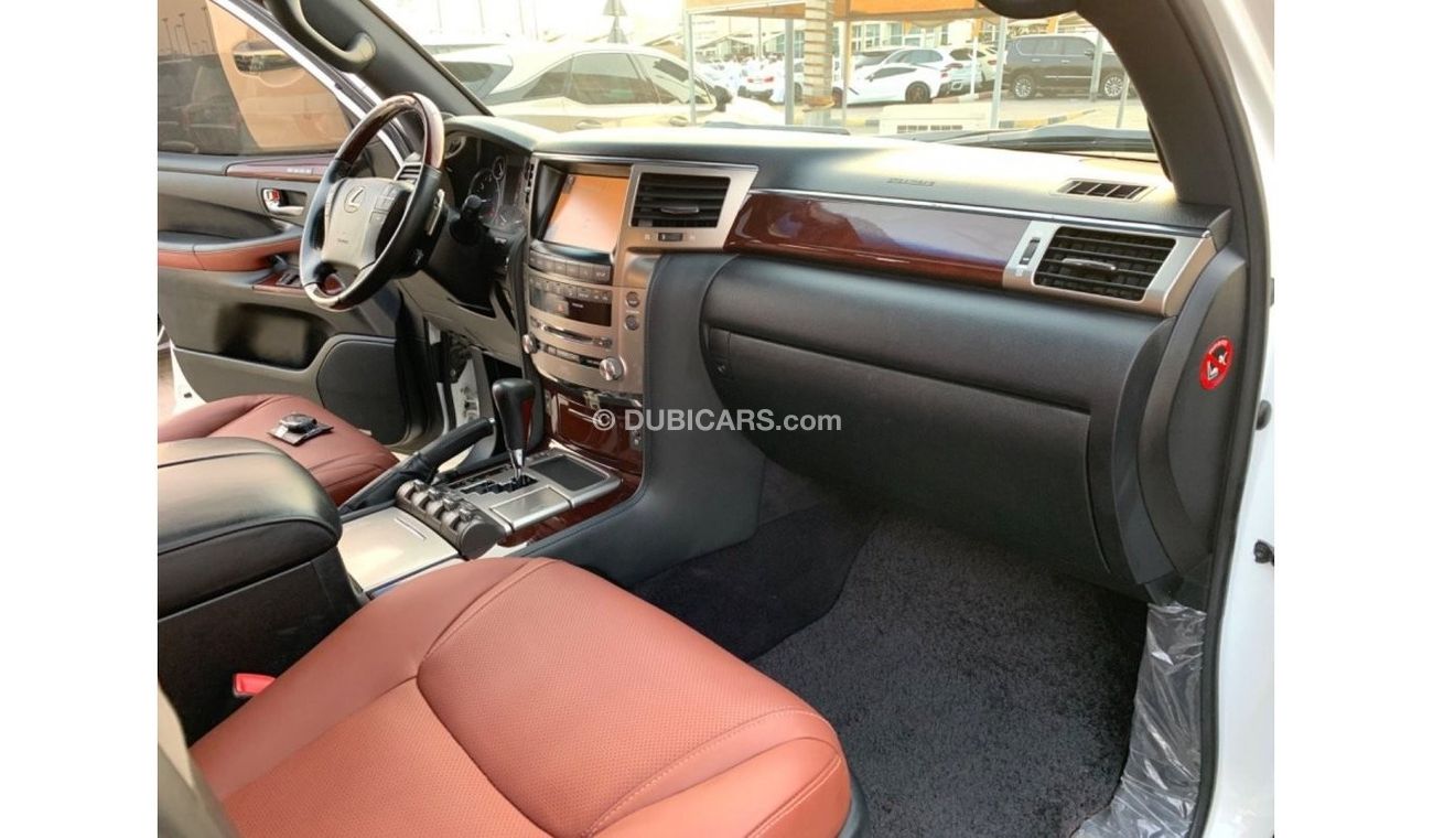 Lexus LX 570