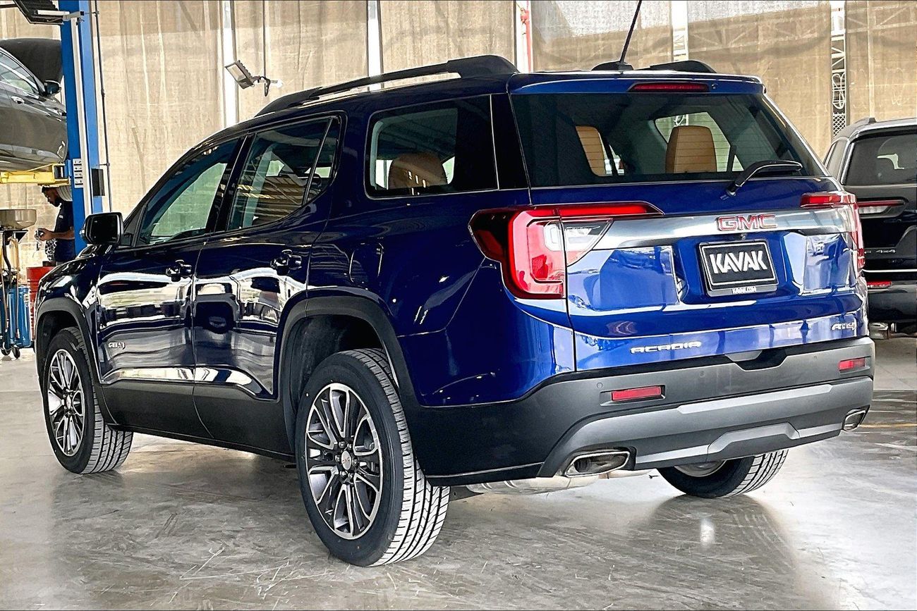 جي أم سي أكاديا AT4 | National Day Celebration | شامل الضمان | 0 ﺪﻔﻋﺓ ﺃﻮﻟﻯ