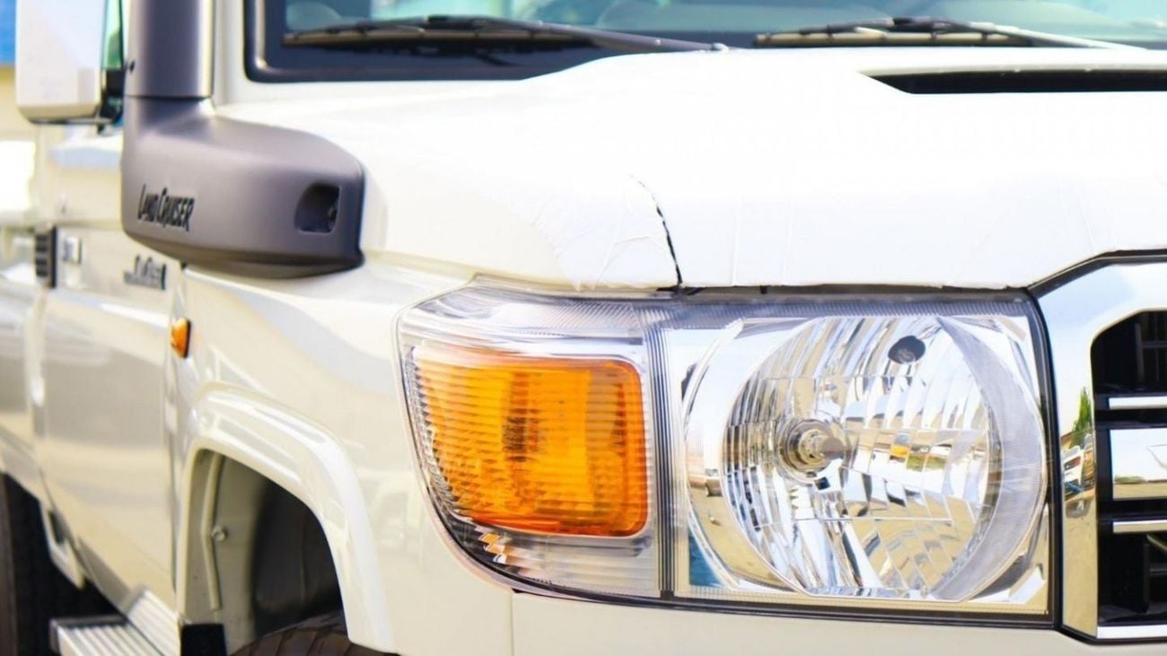 تويوتا لاند كروزر بيك آب SC 2022 | LC 79 - 4.5L V8 DSL M/T SINGLE CAB - POWER WINDOW - EXPORT ONLY