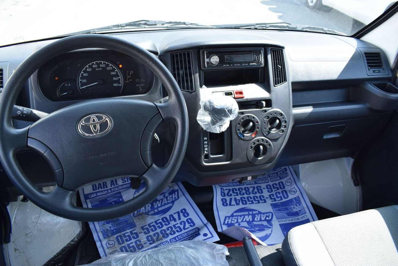 تويوتا لايت آيس Standard Van