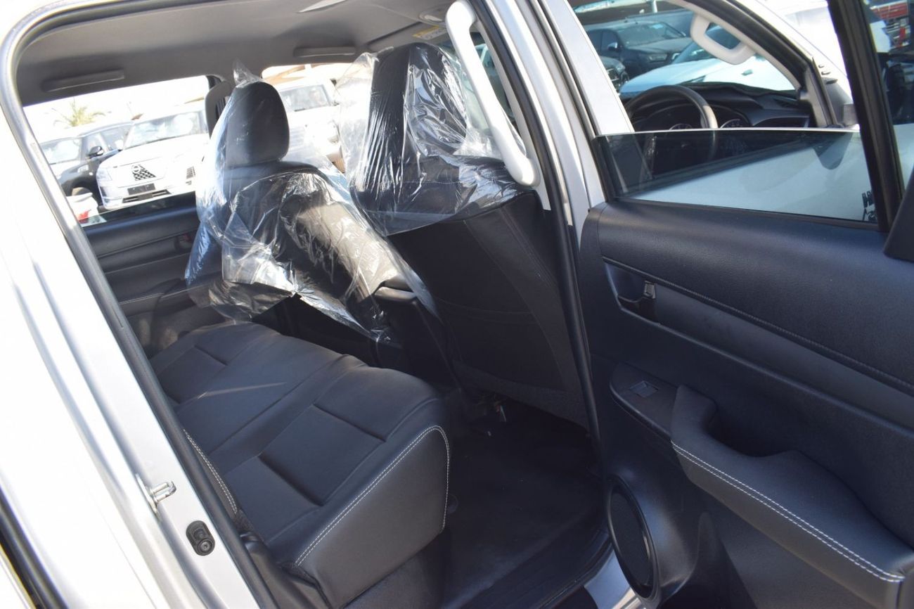 تويوتا هيلوكس Toyota Hilux Mid Option RHD Diesel Engine