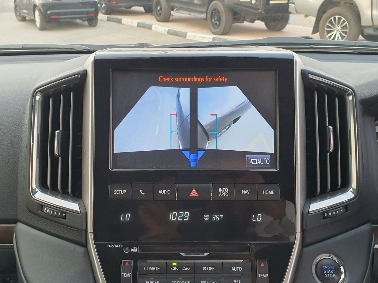 تويوتا لاند كروزر DIESEL SAHARA 4.5 LITER ,2019 MODEL ,GREY COLOR ,RIGHT HAND DRIVE