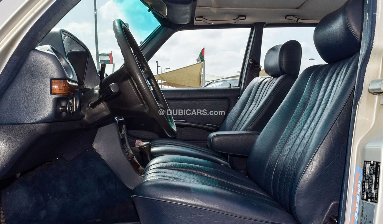 مرسيدس بنز 300 D