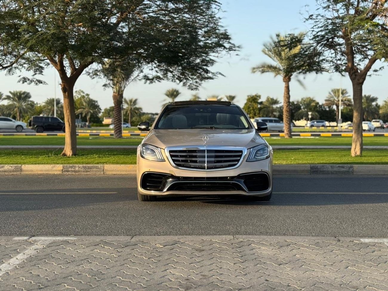 Mercedes-Benz S 550 MERCEDES S550 MODEL 2015 5 BUTTON FULL OPTION
