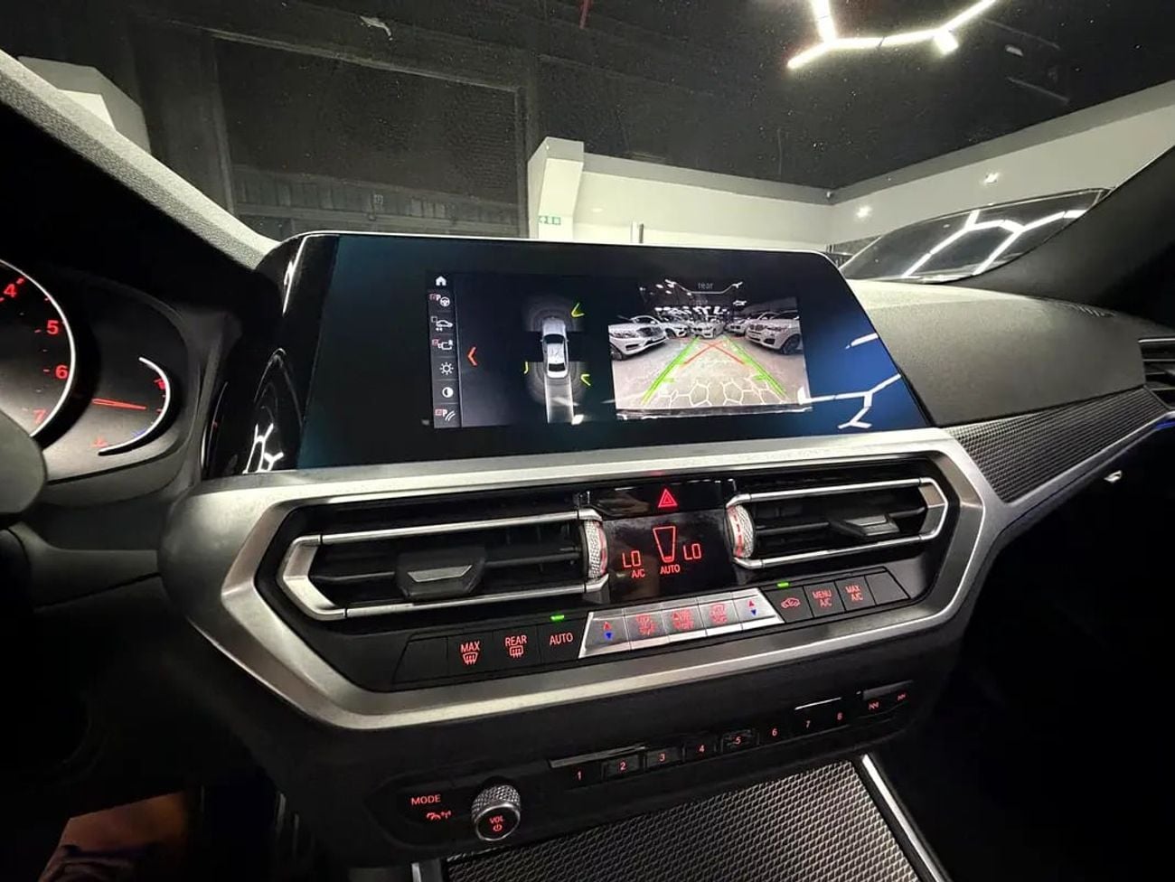 BMW 330i Exclusive 2.0L (255 HP)