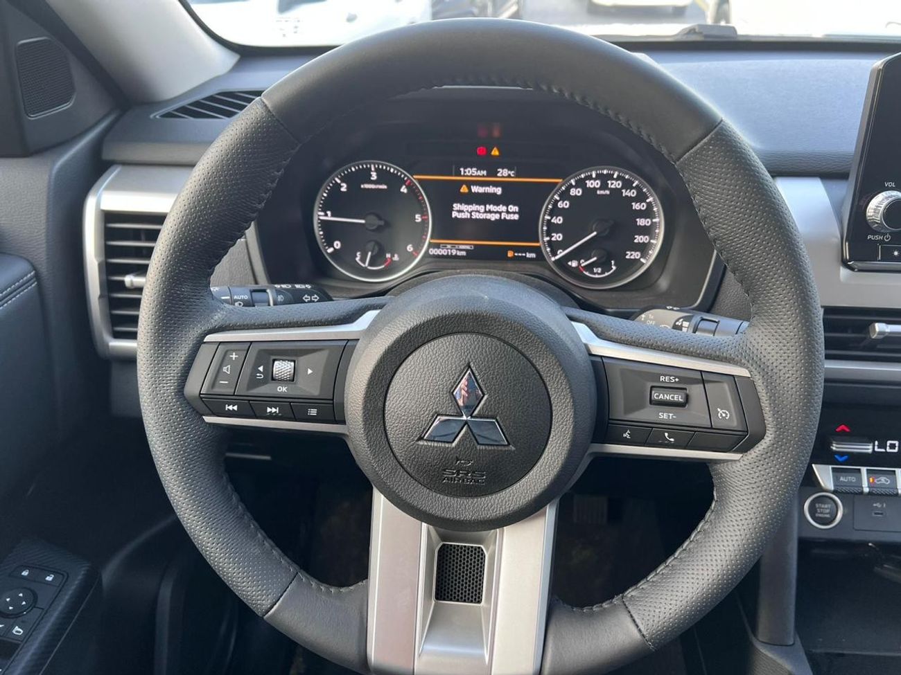 Mitsubishi L200 MITSUBISHI L200 DIESEL 2.4L AUTOMATIC