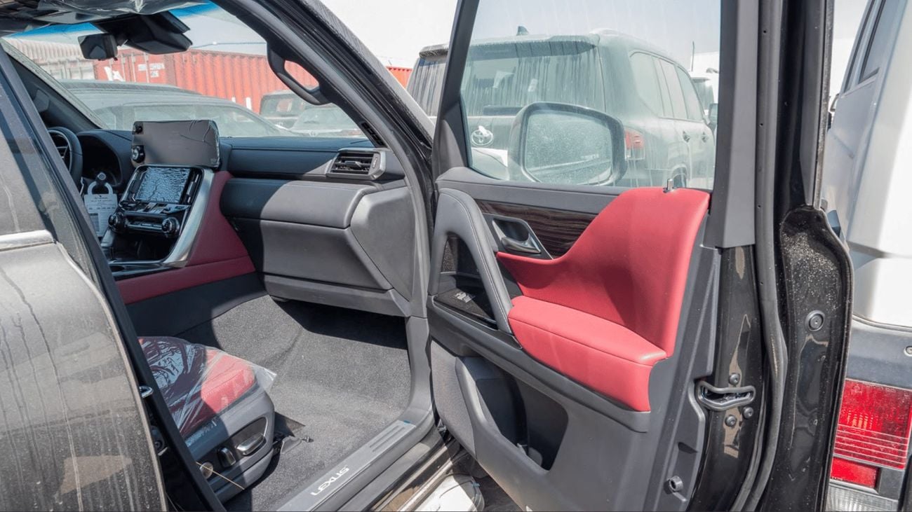 Lexus LX700h SIGNATURE BLACK IN RED 26/26