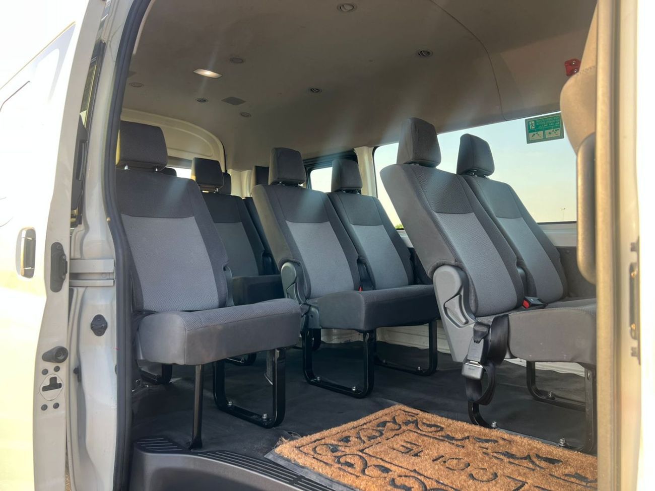 تويوتا هاياس 2021 Toyota Hiace 3.5L V6 FWD - GCC- Passenger - Patrol Manual - 13 Seater - No Accident