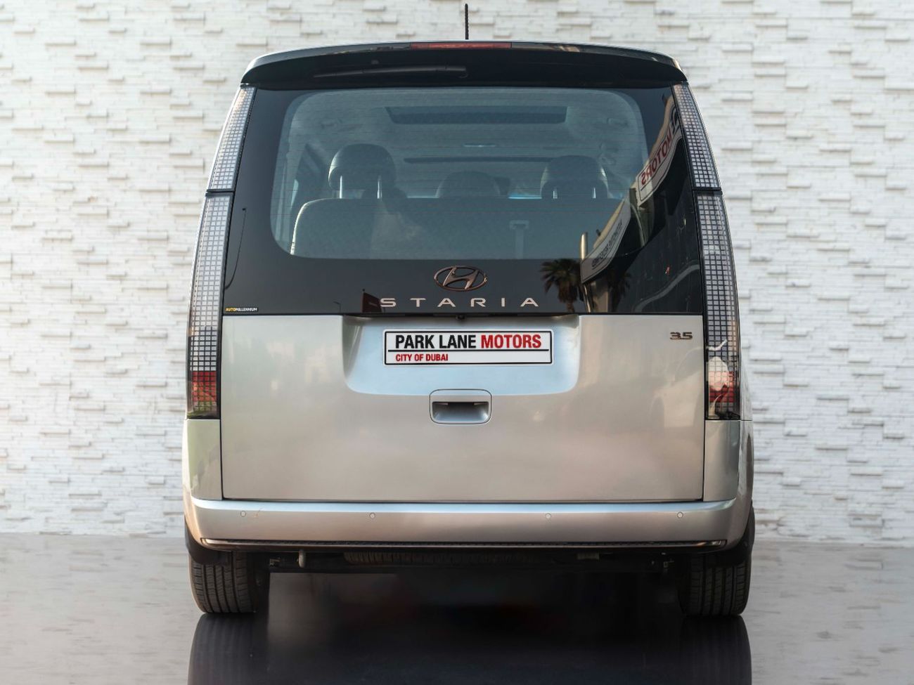 Hyundai Staria 3.5L Luxury (7 Seater)