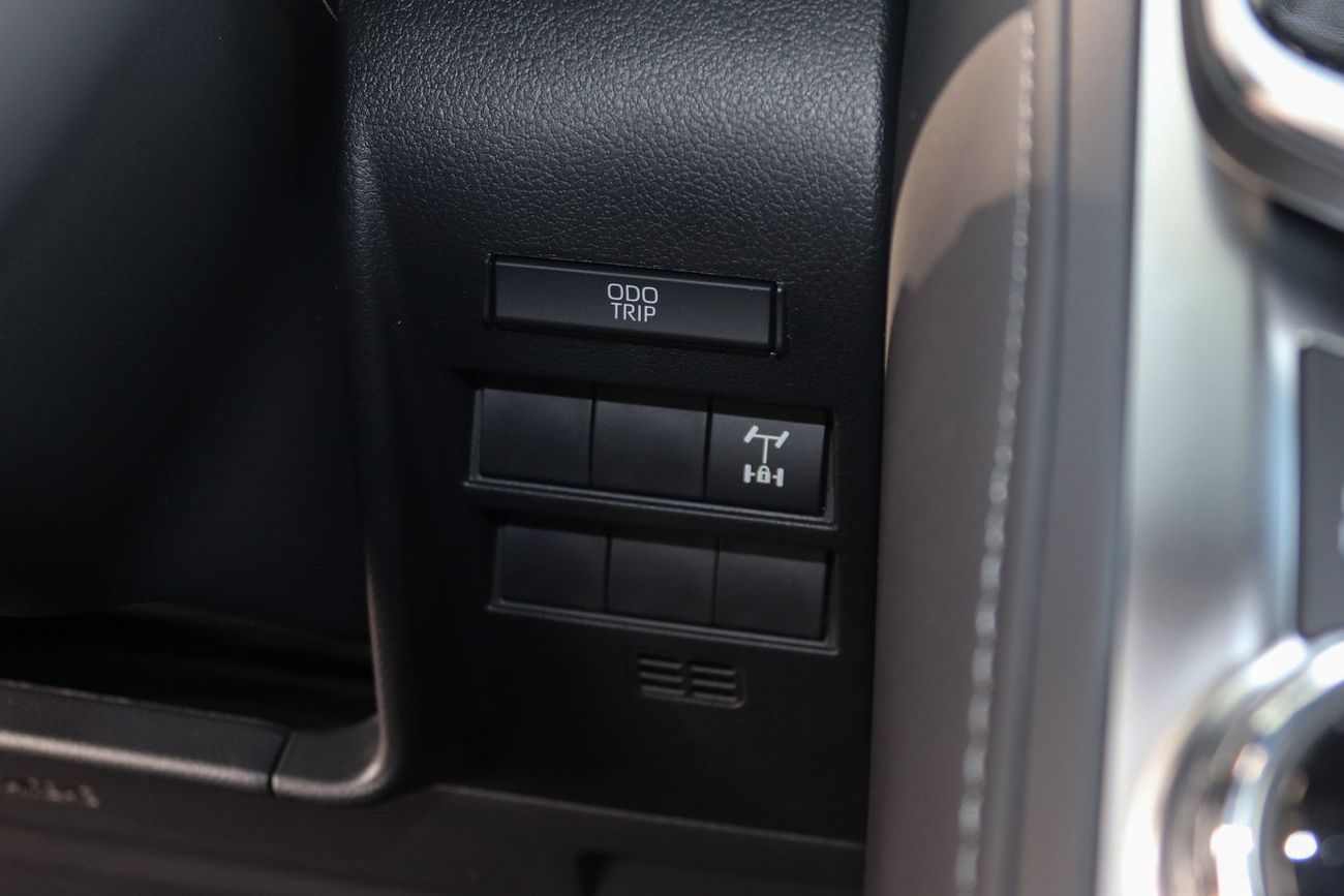 Toyota Land Cruiser 2026 Model Toyota Land Cruiser (LC300) GXR, 3.5L Petrol 4WD 10A/T