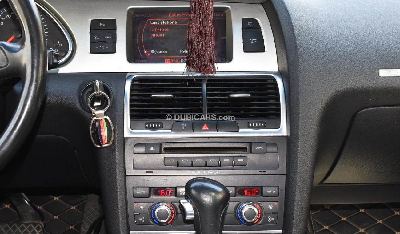 أودي Q7 موديل 2009 خليجى بانوراما جلد مثبت سرعة تحكم رنجات حساسات بحالة ممتازة لاتحتاج لأى مصاريف