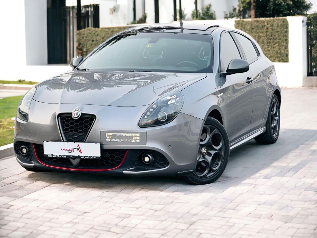 ألفا روميو جوليتا Veloce AED 710 PM | ALFA ROMEO GIULIETTA 1.8 TC I4 | GCC | 0% DP | WELL MAINTAINED | STYLING EXTERIO