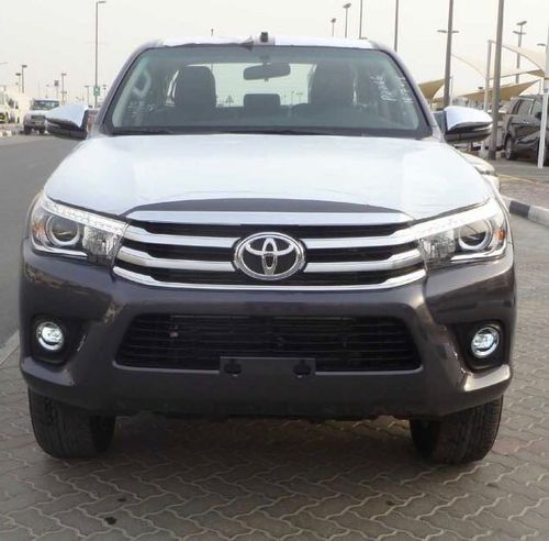 Toyota Hilux RIVO 2.8L FULL OPTIONS