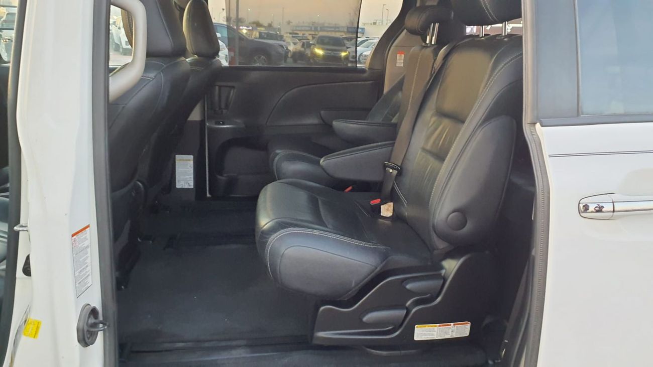 Toyota Sienna Toyota Sienna 2016 – 3.5L V6 | Petrol | Automatic | American Specs