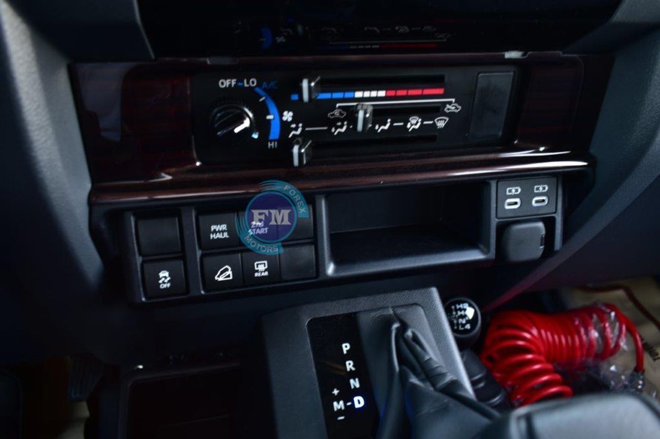 تويوتا لاند كروزر 70 76 40th Anniversary LX-Z 2.8L Diesel 4WD Automatic