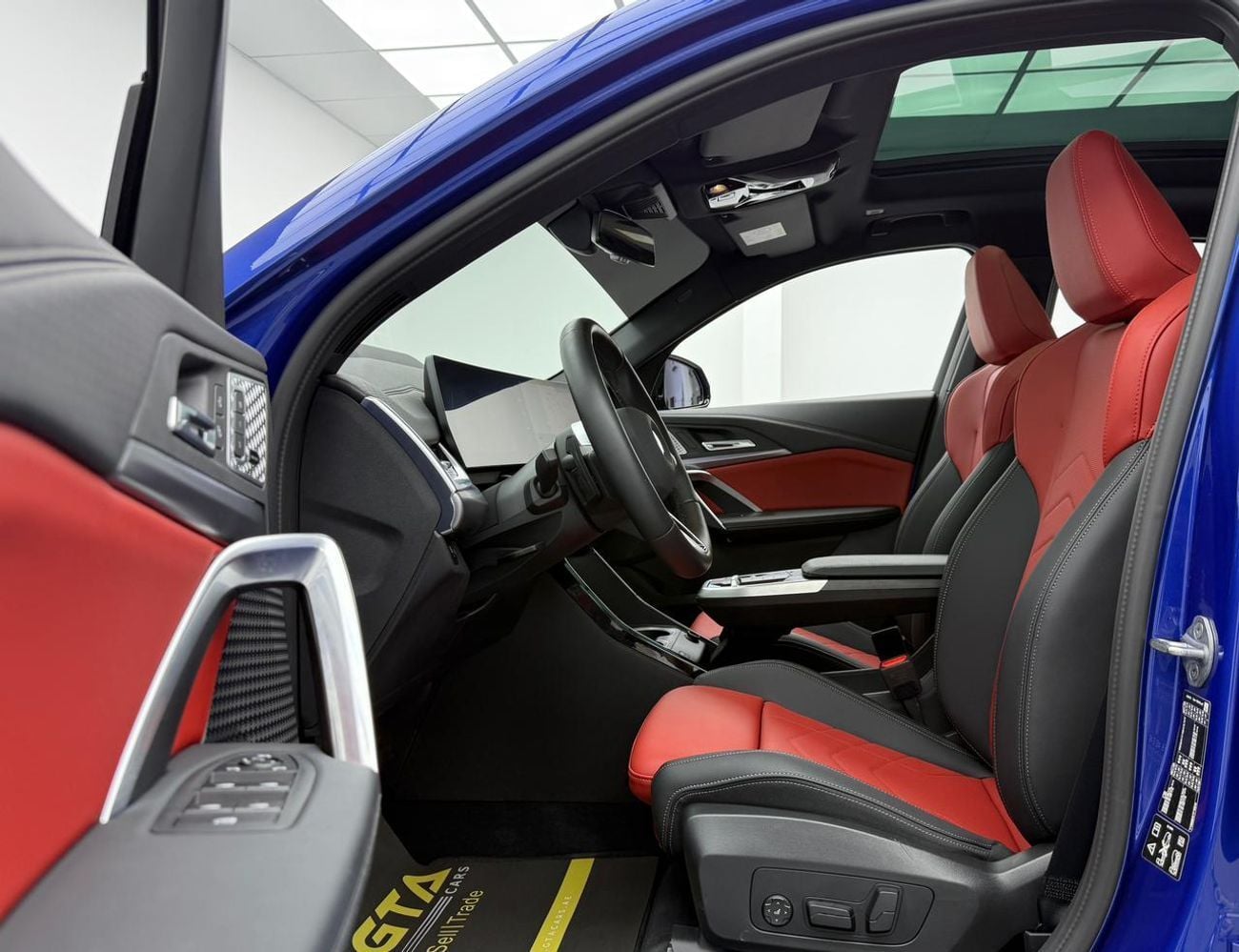 بي أم دبليو X2 2025 BMW X2 xDrive20i Premium, 2030 BMW Warranty + Service Pack, Very Low Km, GCC