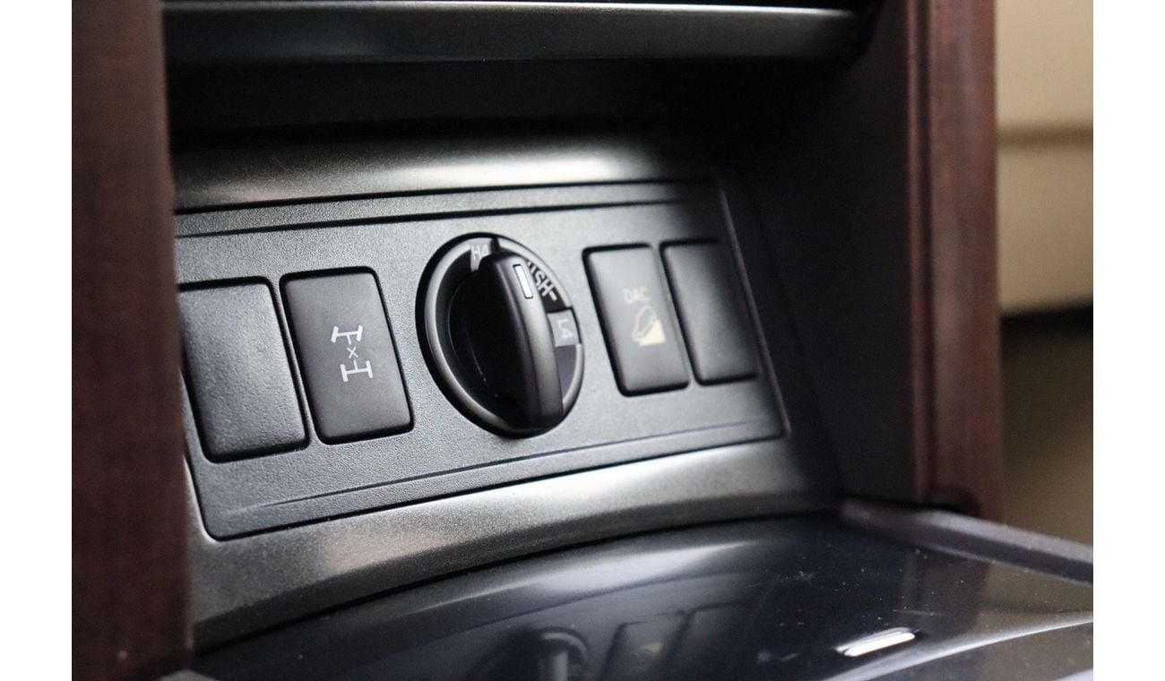 Toyota Prado VXR 4.0L 4WD Toyota Prado VX.R / 2017 / GCC / Free Accident / V6