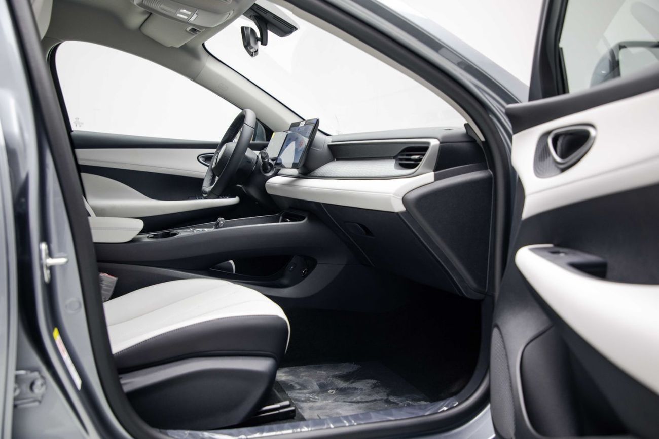 بي واي دي سيل 05 DM-i ID Luxury 1.5L - Grey Inside Grey | Export Only