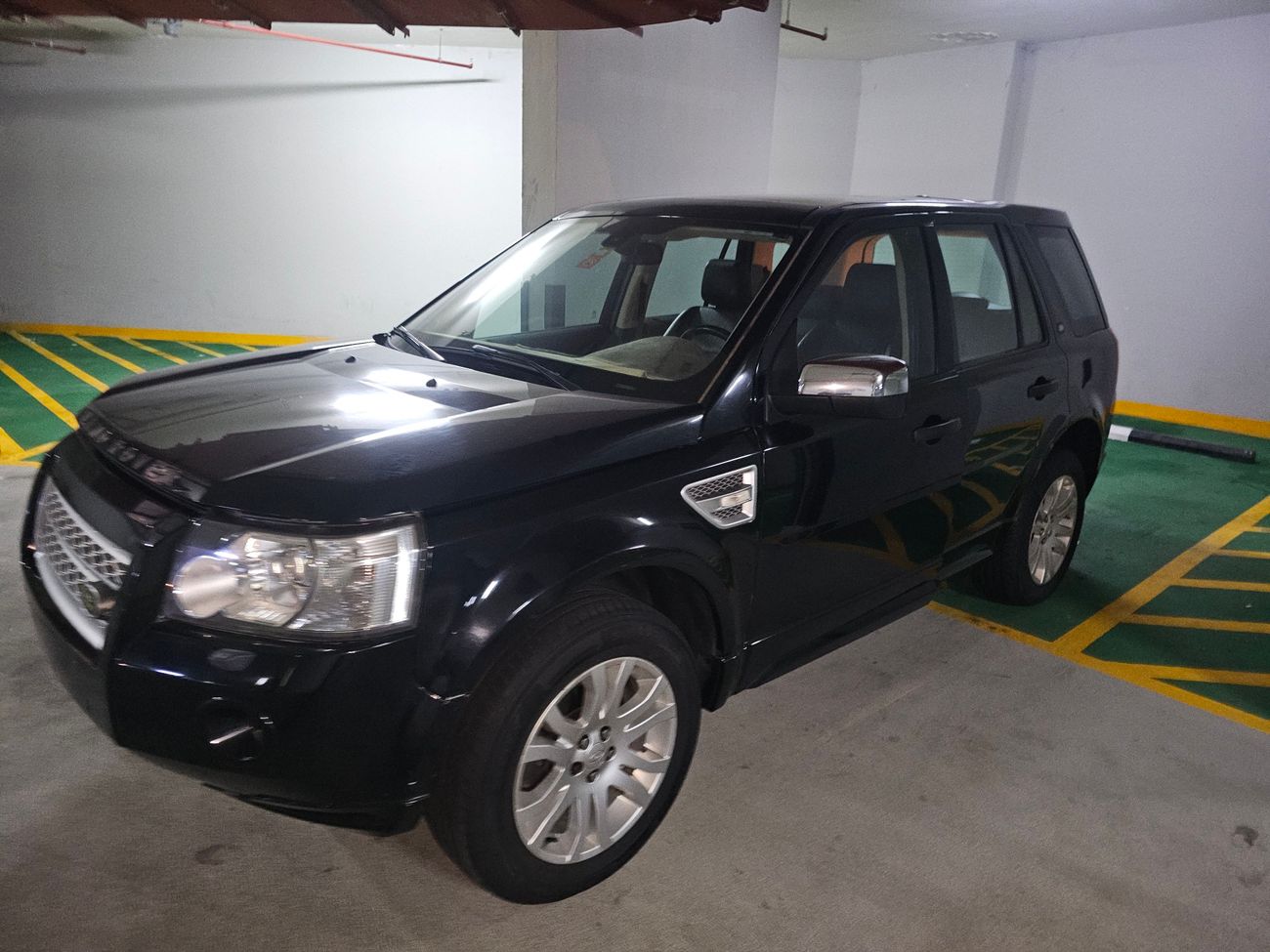 Land Rover LR2 HSE i6