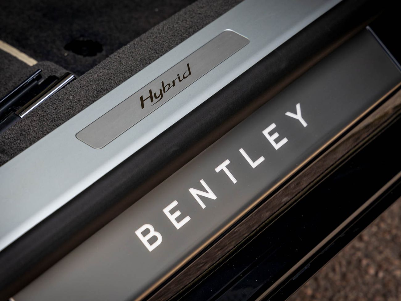 Bentley Flying Spur HYBRID RHD