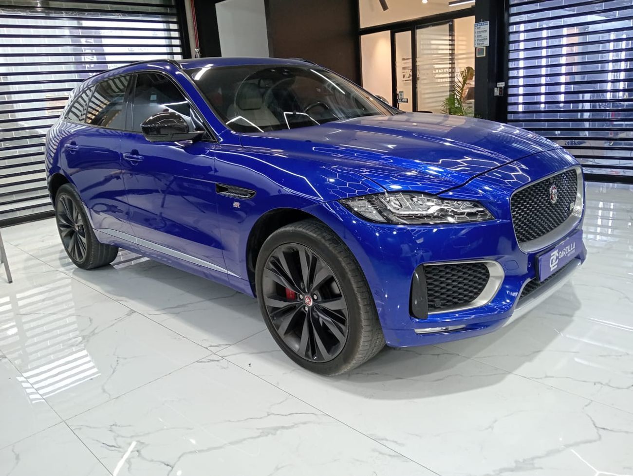 Jaguar F Pace R-Dynamic S 3.0L Jaguar F-Pace S R-Dynamic 2017 AWD | GCC Specs | Perfect Condition