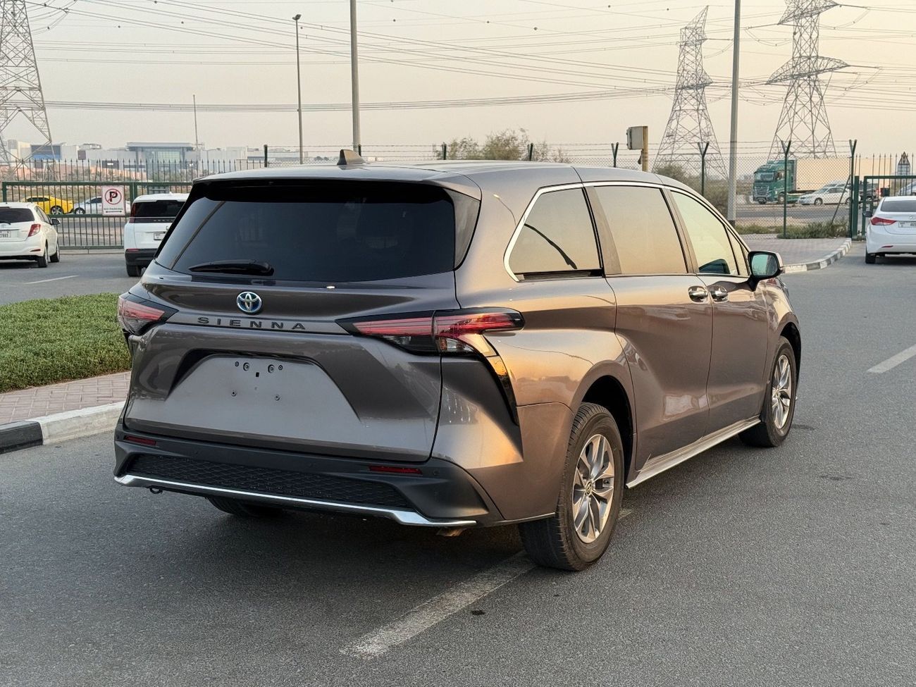 Toyota Sienna 2021 TOYOTA SIENNA XLE HYBRID FULL OPTIONS IMPORTED FROM USA