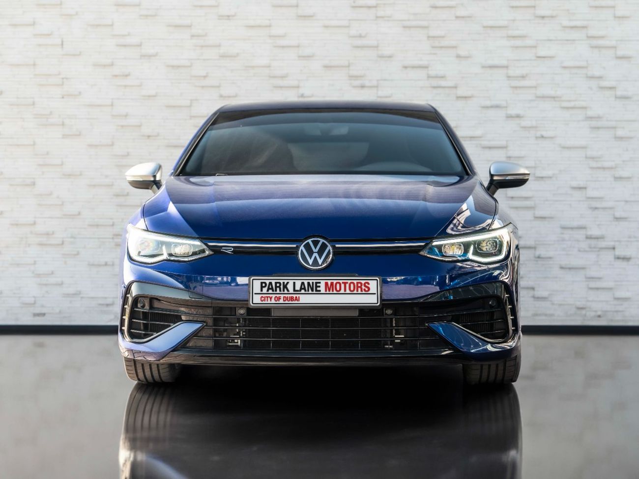 Volkswagen Golf R Base 2.0T
