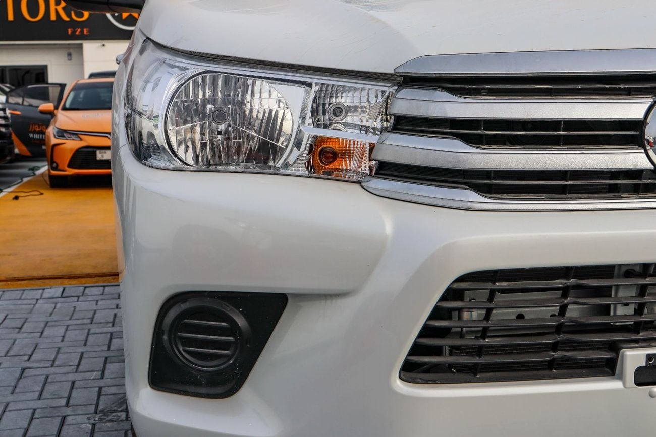 Toyota Hilux GL Toyota Hilux (TGN126) 2.7L Petrol A/T Pick-Up 4WD – 2026 Model