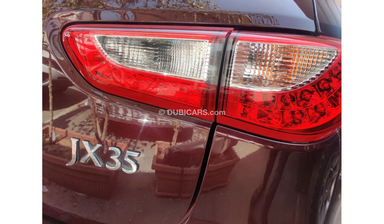 إنفينيتي JX35