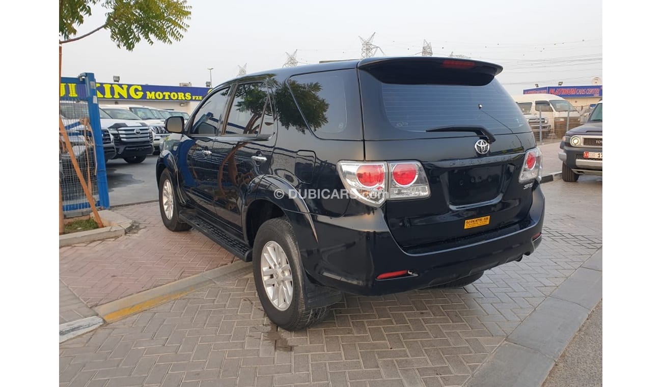 تويوتا فورتونر 2.7 PETROL (4 CYLINDER)