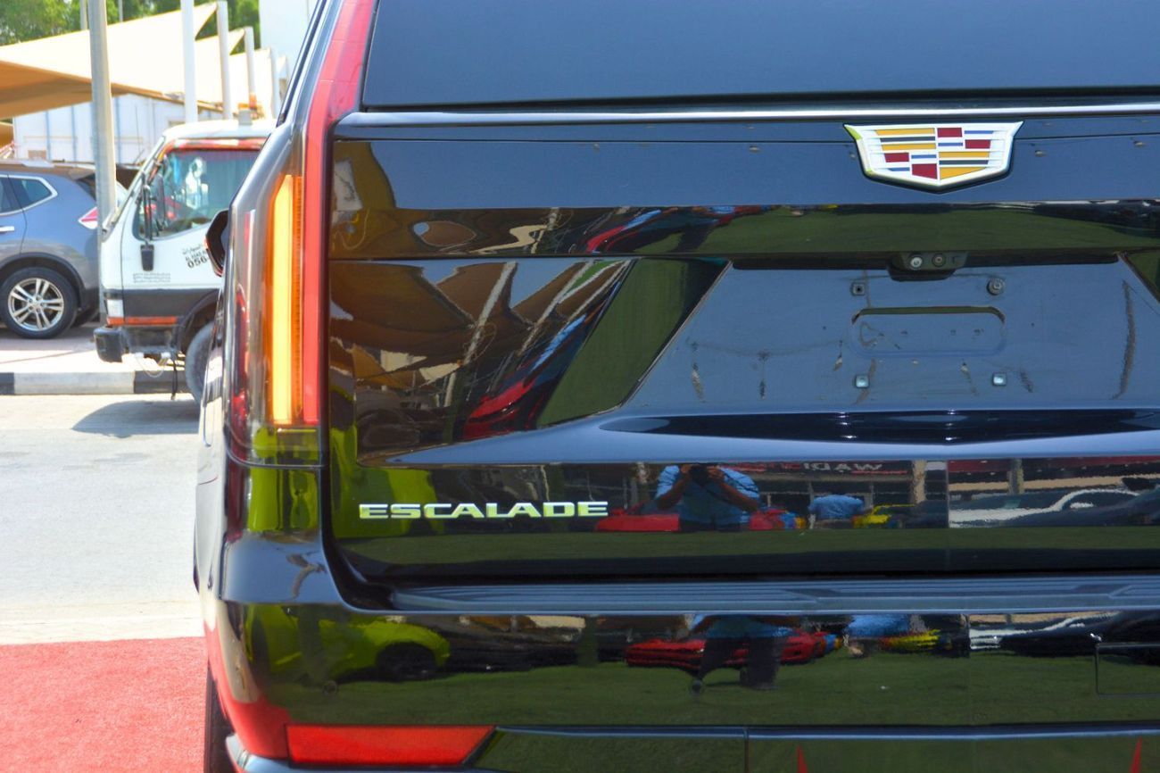 كاديلاك إسكالاد Luxury 6.2L