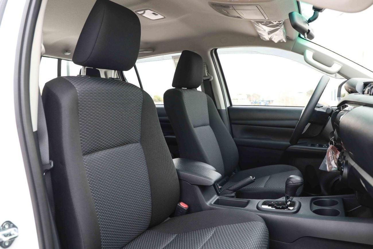 Toyota Hilux 2025 TOYOTA HILUX LOW 2.4 - PLATINUM WHITE PEARL inside BLACK | Export Only