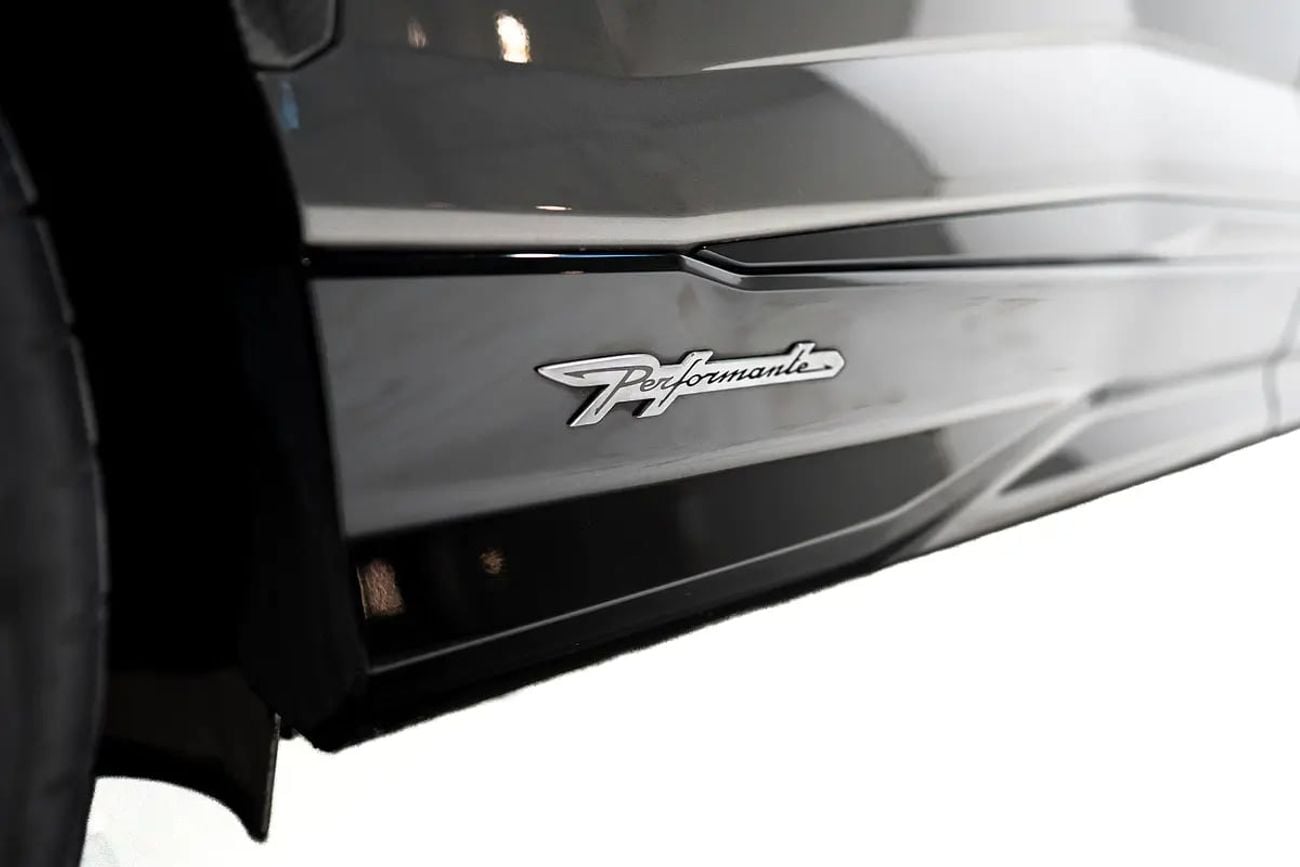 Lamborghini Urus 4.0T V8 Performante PERFORMANTE | ADVANCE 3D BANG OLUFSEN | TWO TONE INT | ALCANTARA SEATS | CARBON